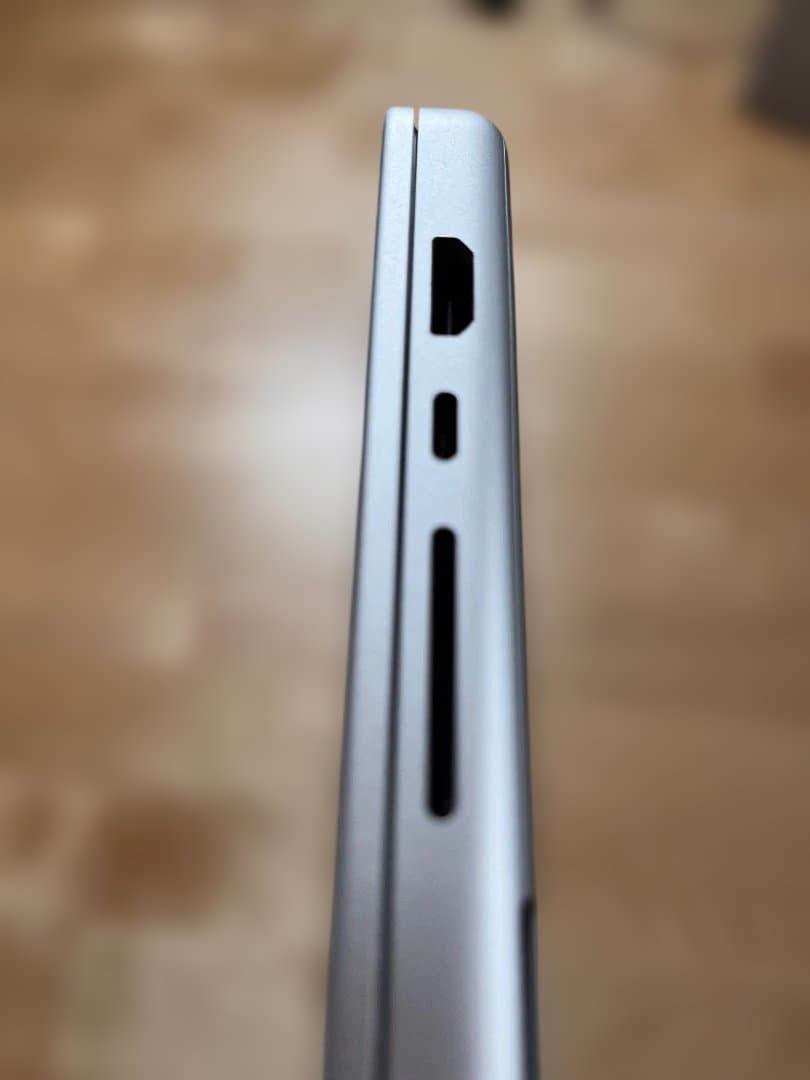 MacBook本体 Emily MacBook Pro M2 Max