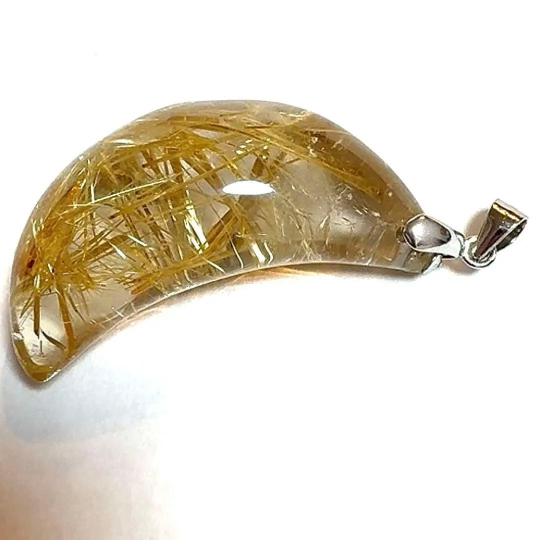 破格値❤️高品質ゴールデンルチルクォーツ　月のペンダント　タイチンルチル