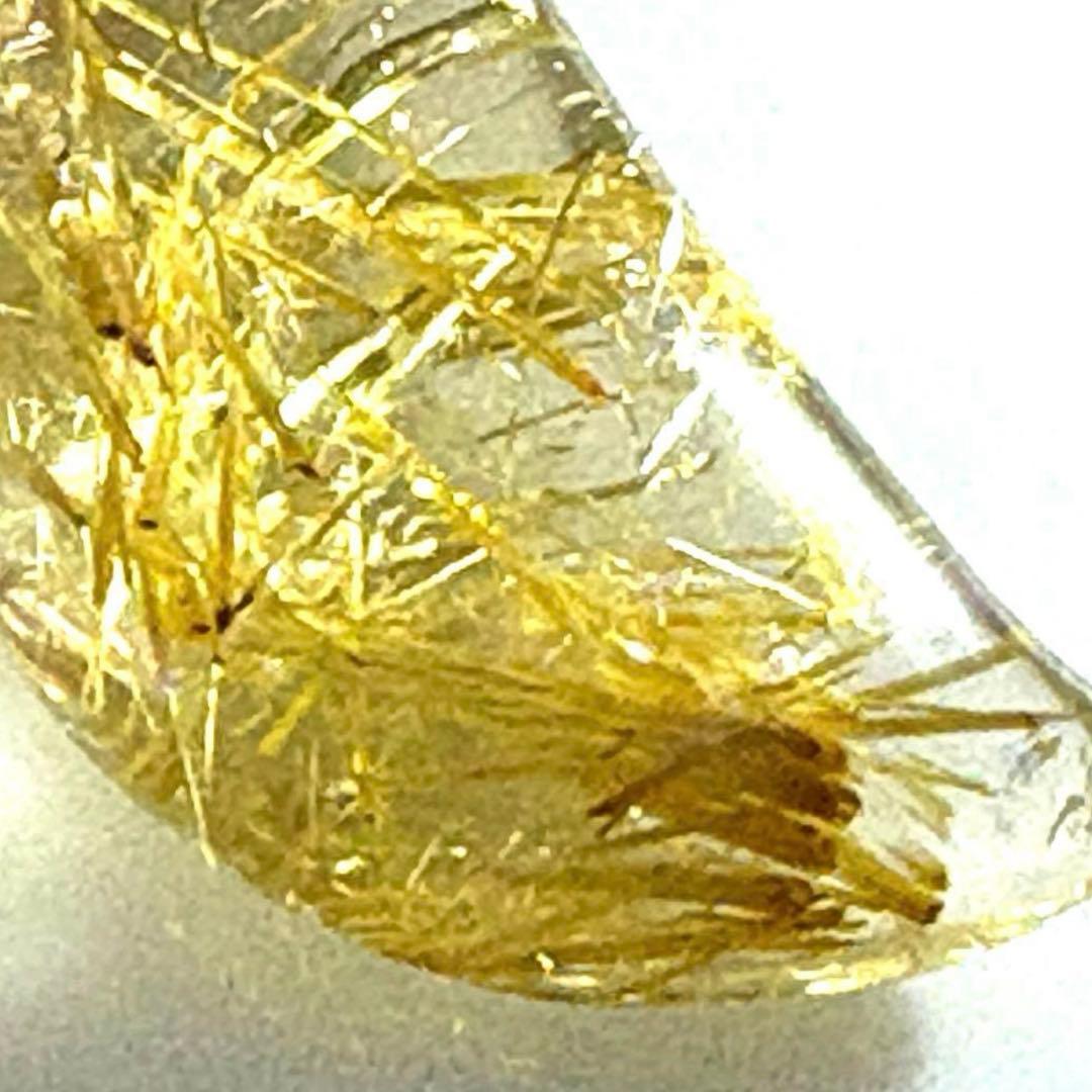 破格値❤️高品質ゴールデンルチルクォーツ　月のペンダント　タイチンルチル