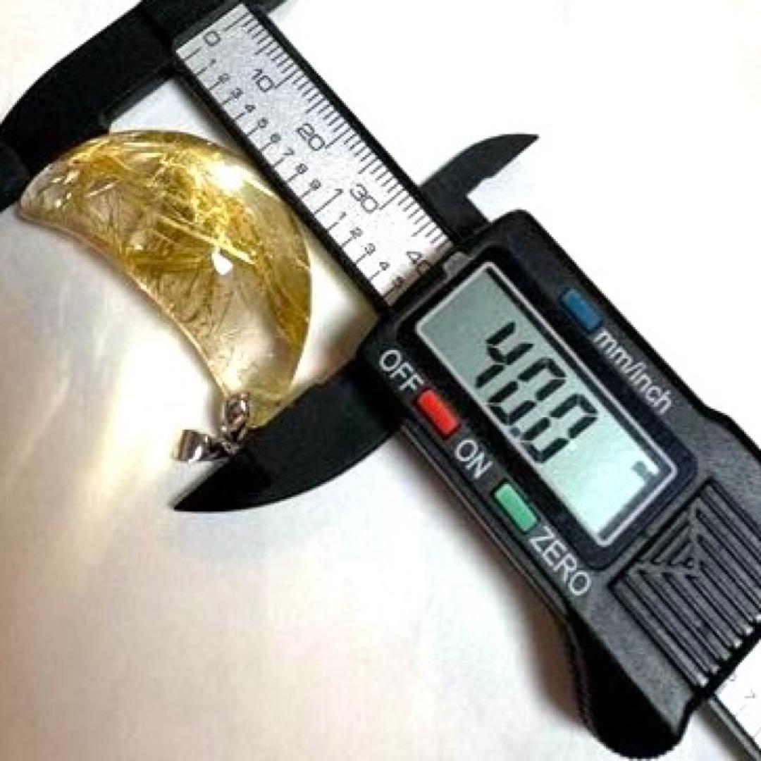 破格値❤️高品質ゴールデンルチルクォーツ　月のペンダント　タイチンルチル