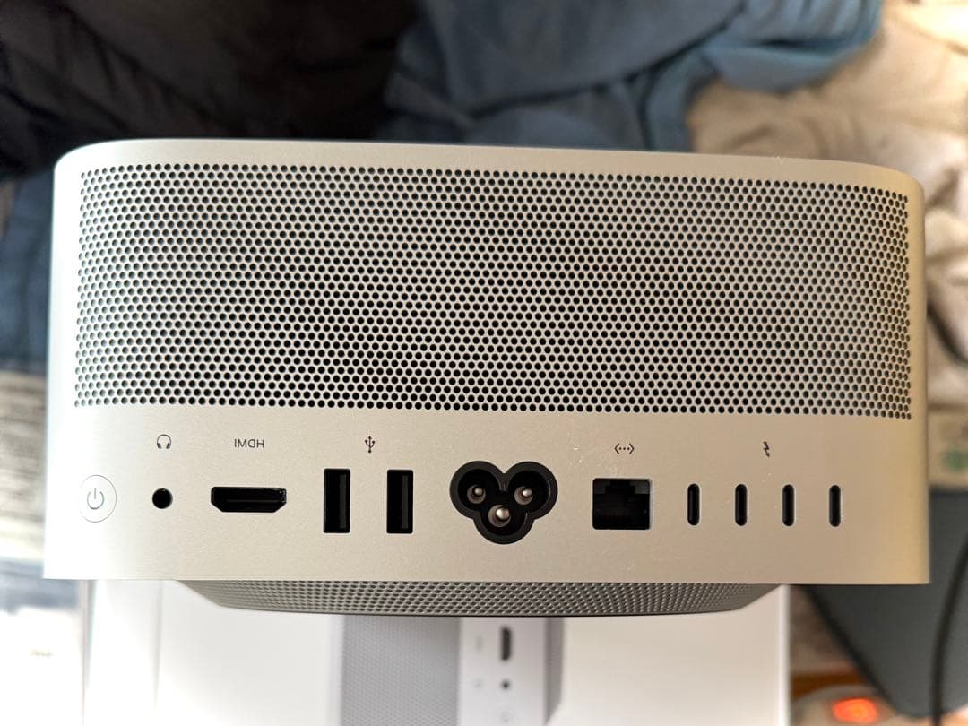 Mac Studio M4MAX 64GB 1TB 16コアCPU40コアGPU