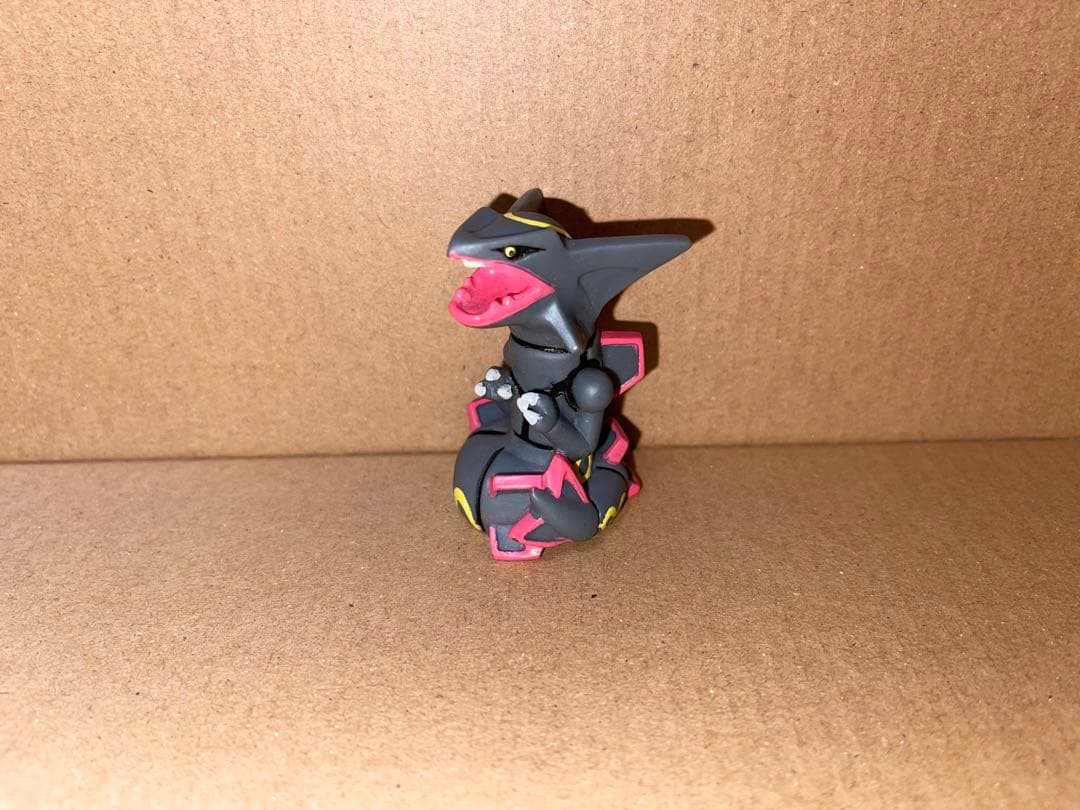 ポケモン指人形色違い　レックウザ