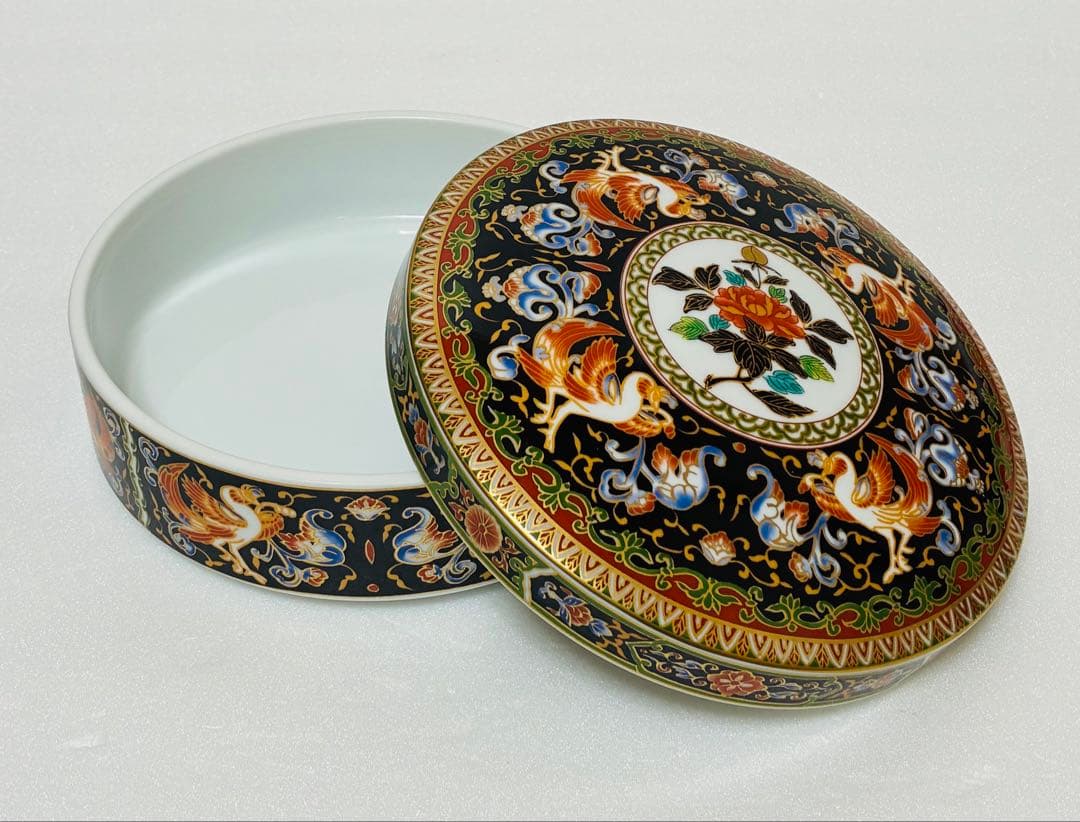 高級美術 有田焼 華山窯 明治香蘭社意匠 ブラックホーソン 金襴手鳳凰蓋物 菓器