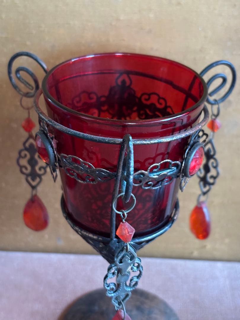 アンティークキャンドルホルダー赤大小二客揃　鹿オブジェ付