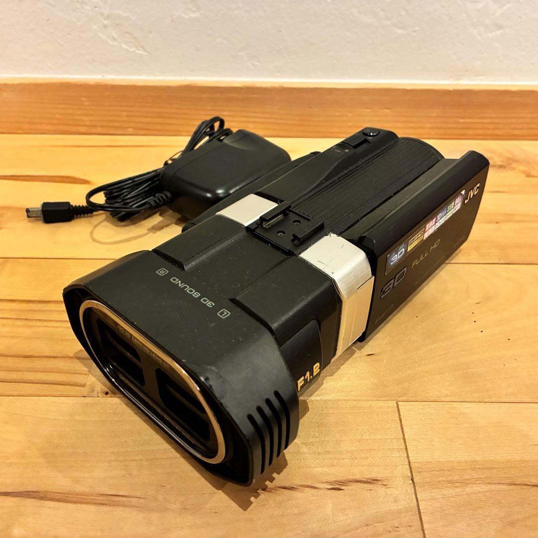 希少‼️JVC 3Dビデオカメラ GS-TD1-B
