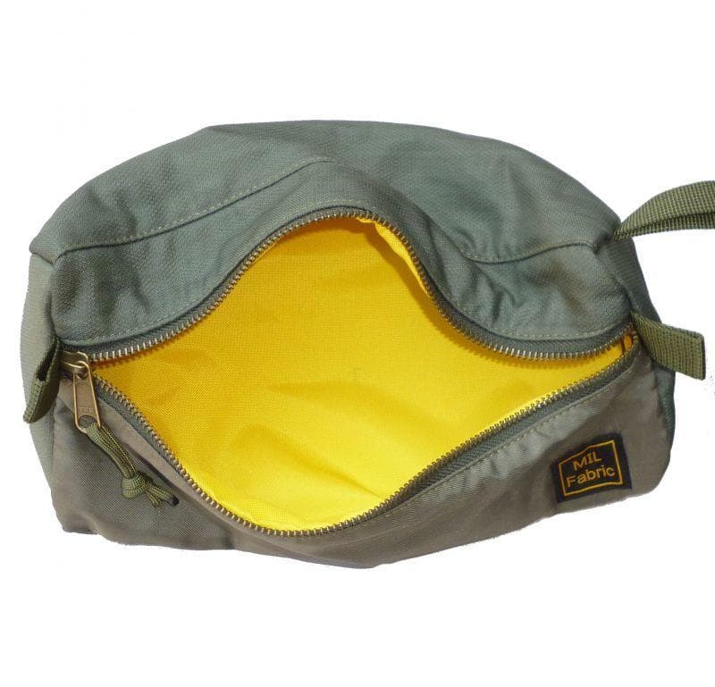 MIL Fabric 実物CWU-36/P　リメイク　三角柱ポーチ バッグ