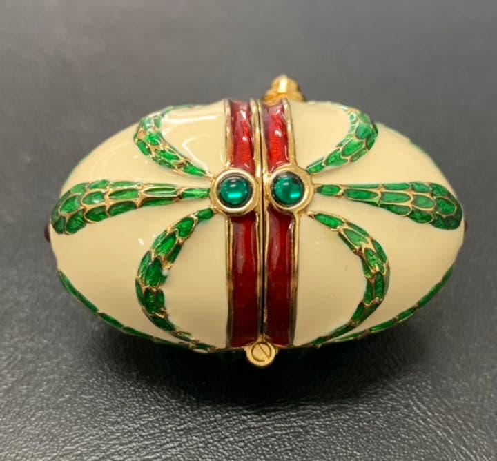 卵型　小物入れ　置物　ジュエリーケース