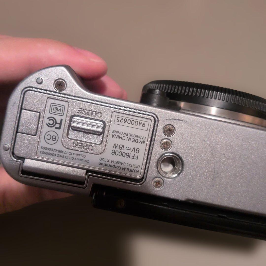 FUJIFILM X-T20 ミラーレスカメラ