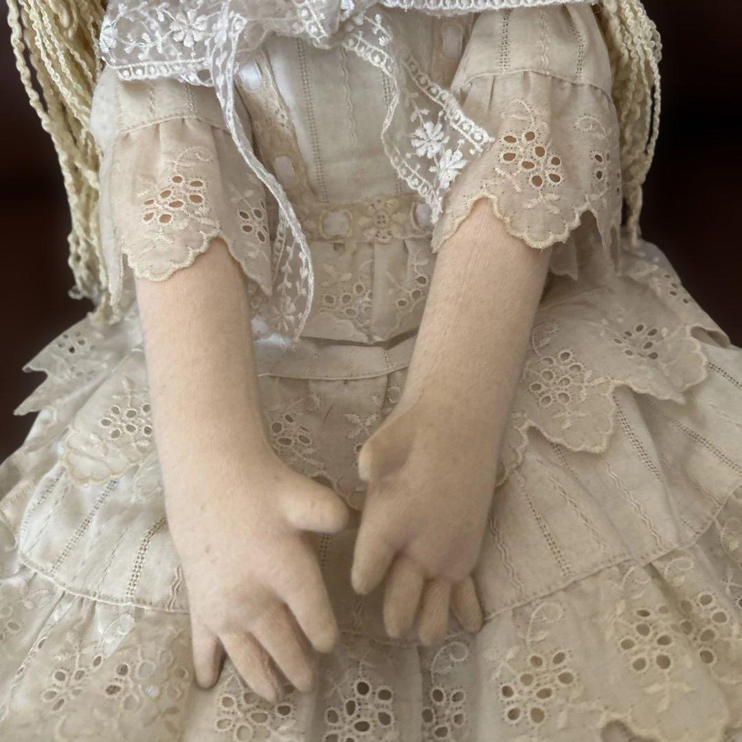♪米山京子風☆アイボリーのレースドレス☆抱き人形♪