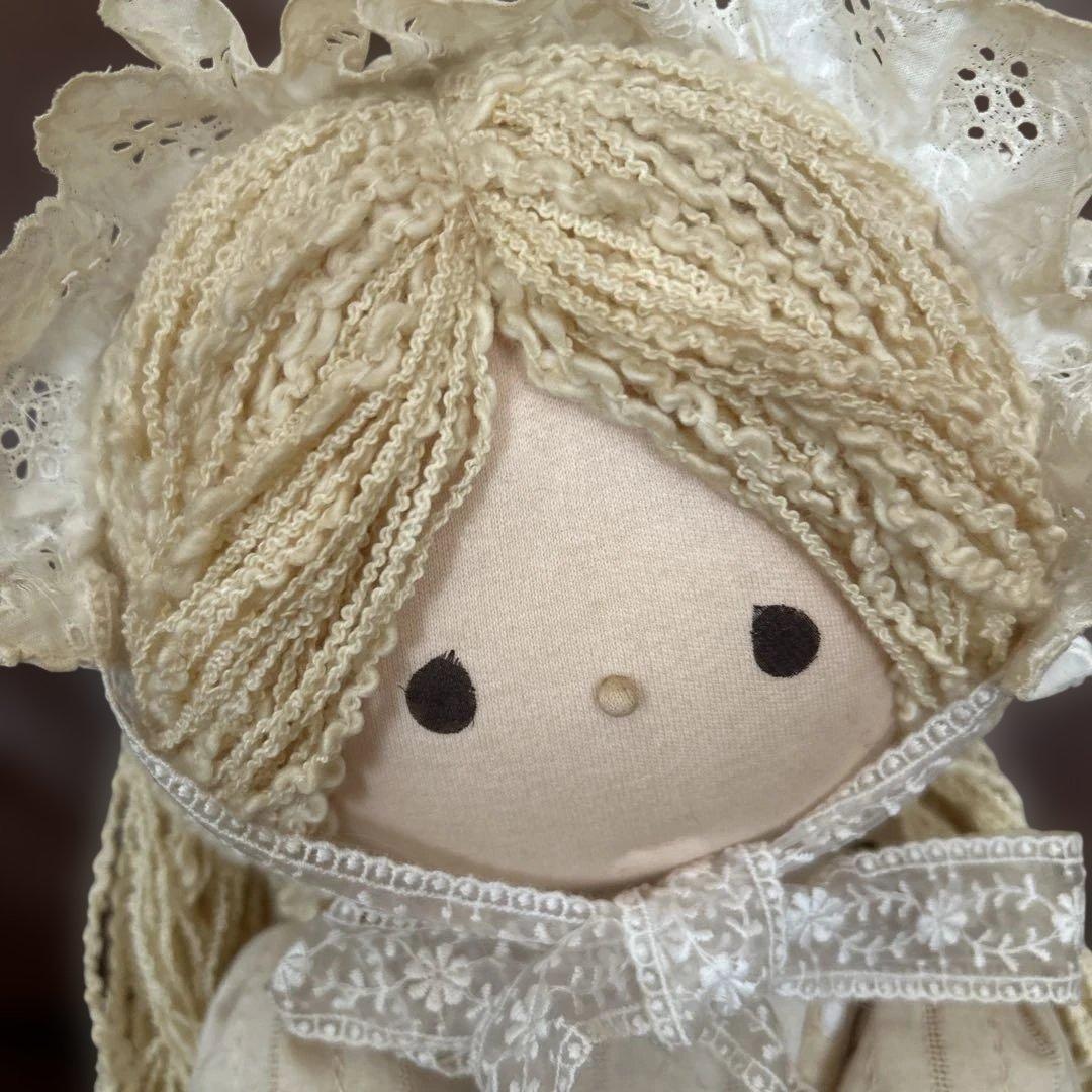♪米山京子風☆アイボリーのレースドレス☆抱き人形♪