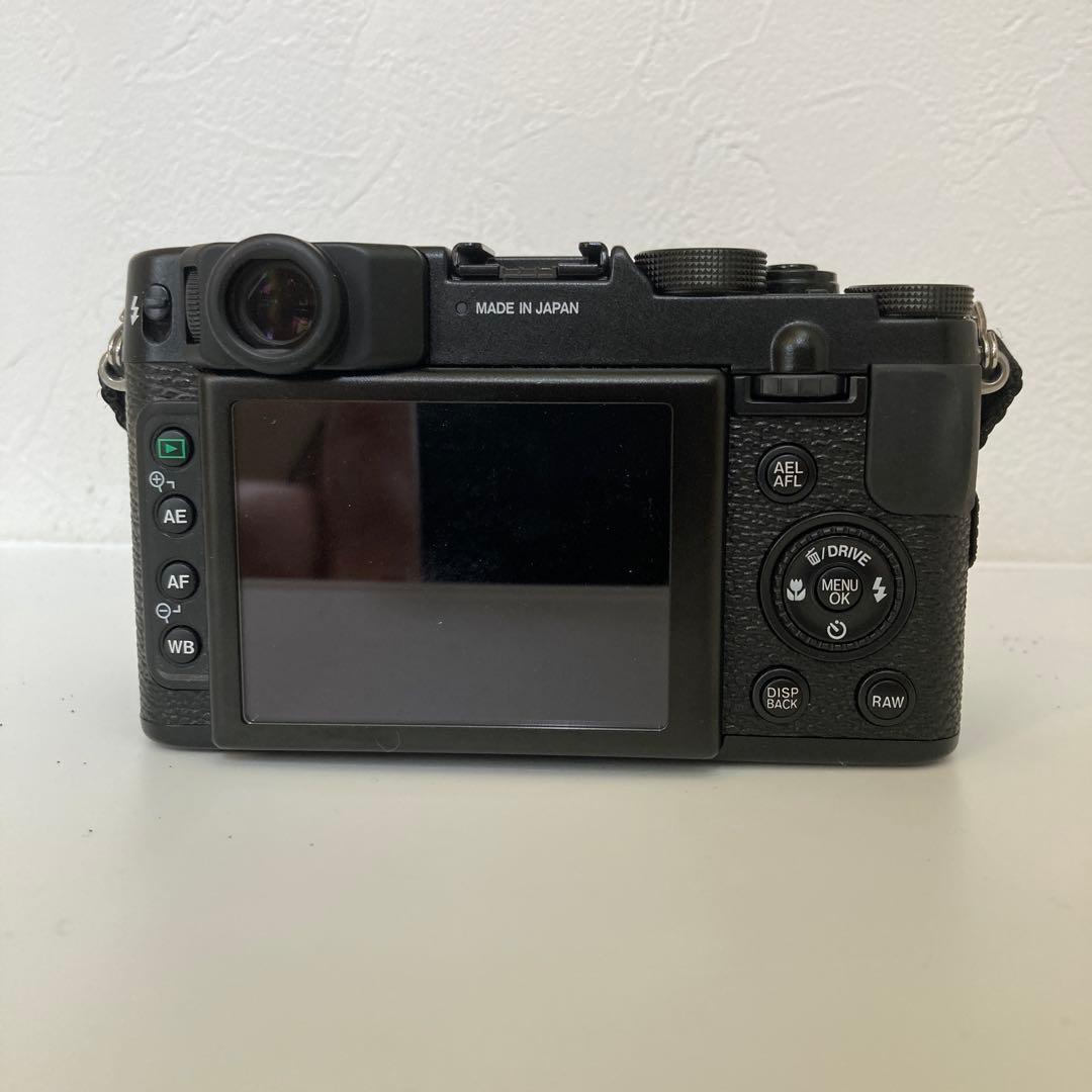 【美品】デジカメ　富士フイルム　X10