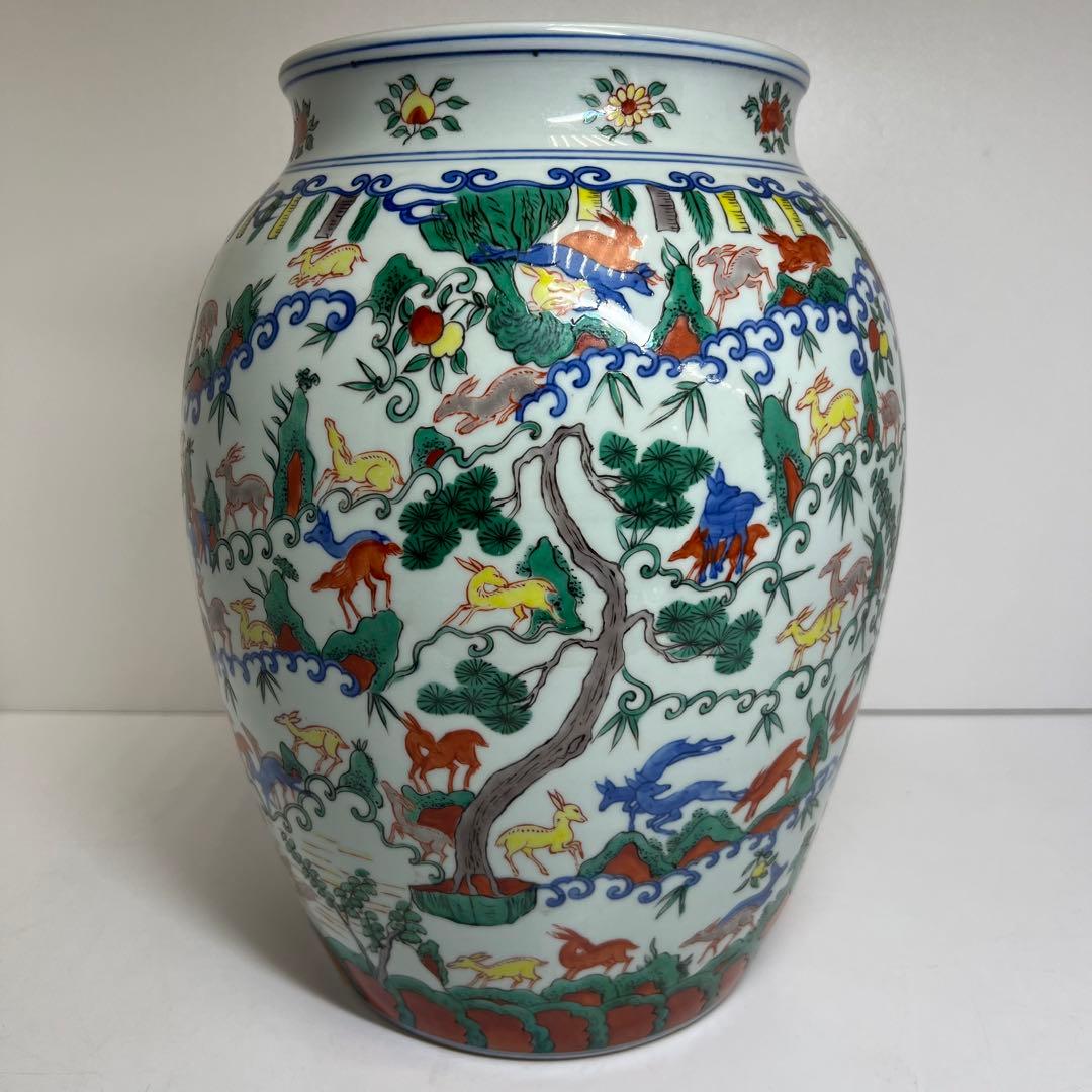 中国美術五彩百鹿文壺大明嘉靖年製　ケース付高さ34cm 東K8-0301②タエサ