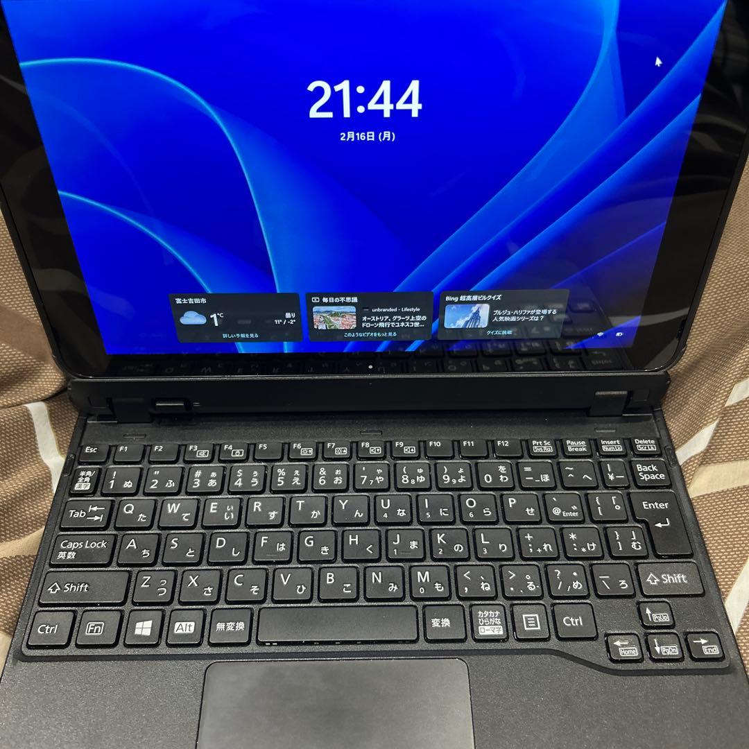 美品　富士通 タブレット　ARROWS 付属品付