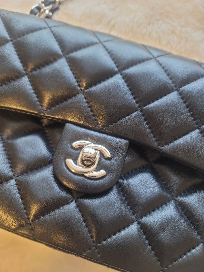 ノベルティ CHANEL ブラック ショルダーバッグ キルティング マトラッセ