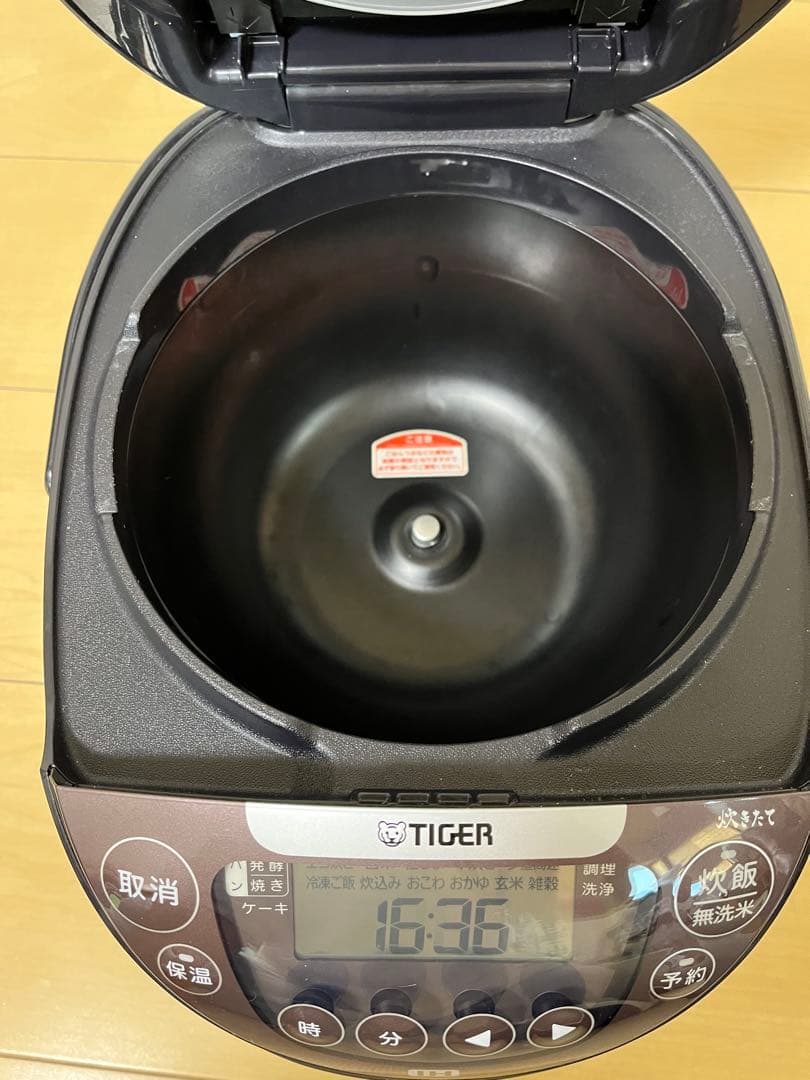 dau.lucky96専用 タイガーIHジャー炊飯器「JPW-C100」