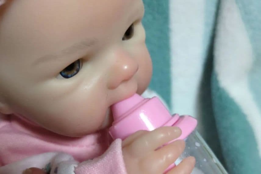 ❤お世話セット付き❤リボーンドールフルシリコン お口が開く可愛い女の子