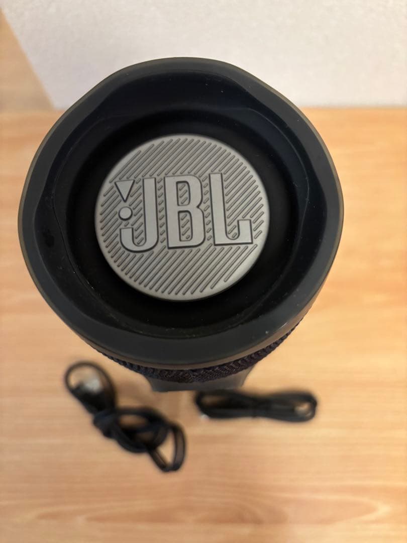 美品！JBL CHARGE4 ワイヤレススピーカー
