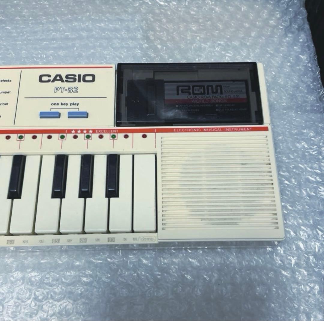 Casio PT-82 ホワイト☆ミニシンセサイザー☆日本製☆1986年☆