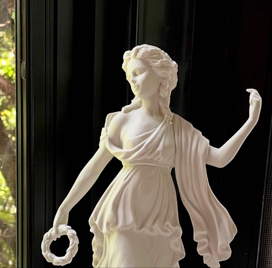 ウェッジウッド ジャスパー フィギュリン　　　　　　【ダンシングアワーNO.2】